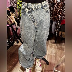 Asymmetrical Jeans